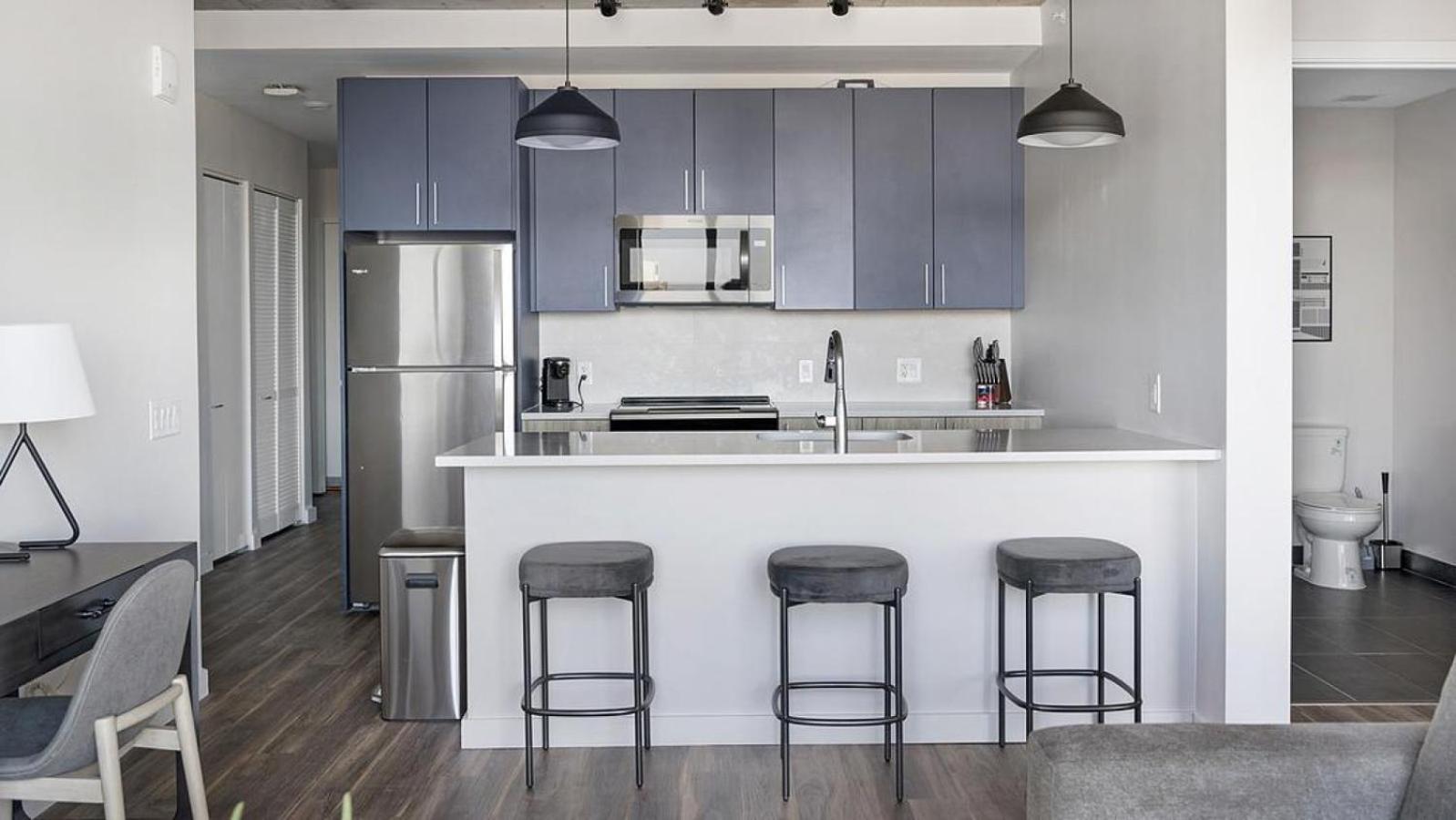 Landing - Modern With Amazing Amenities Apartment *