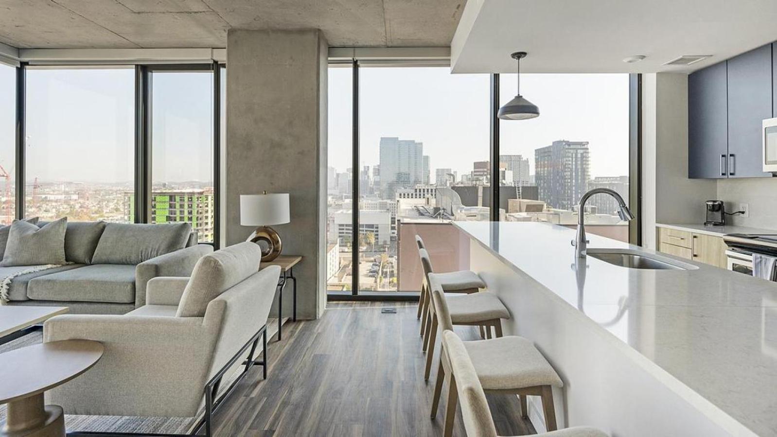 Landing - Modern With Amazing Amenities Nashville