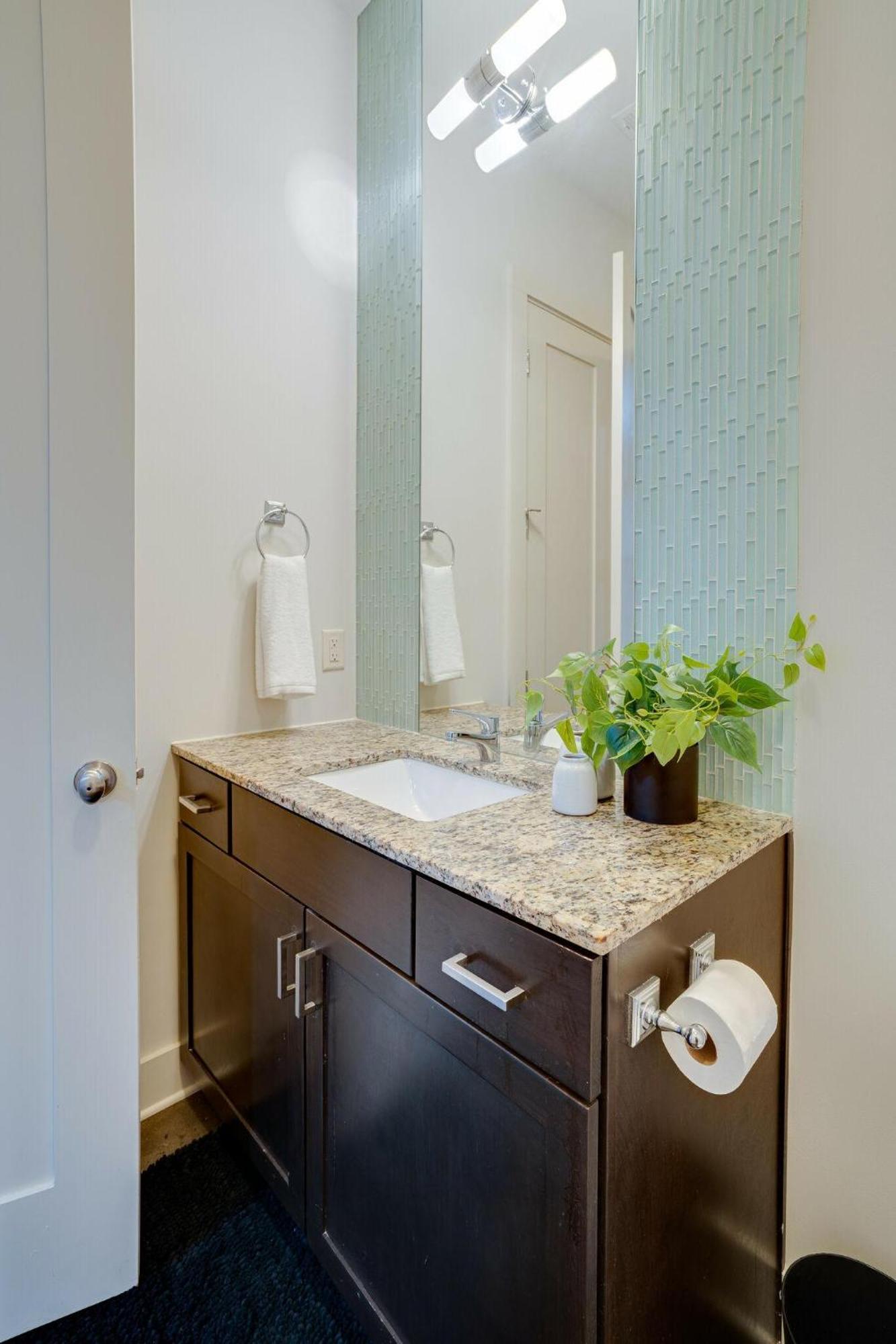 Holiday home Lofts At 30th - Modern Melody - 6 Mins To Broadway *