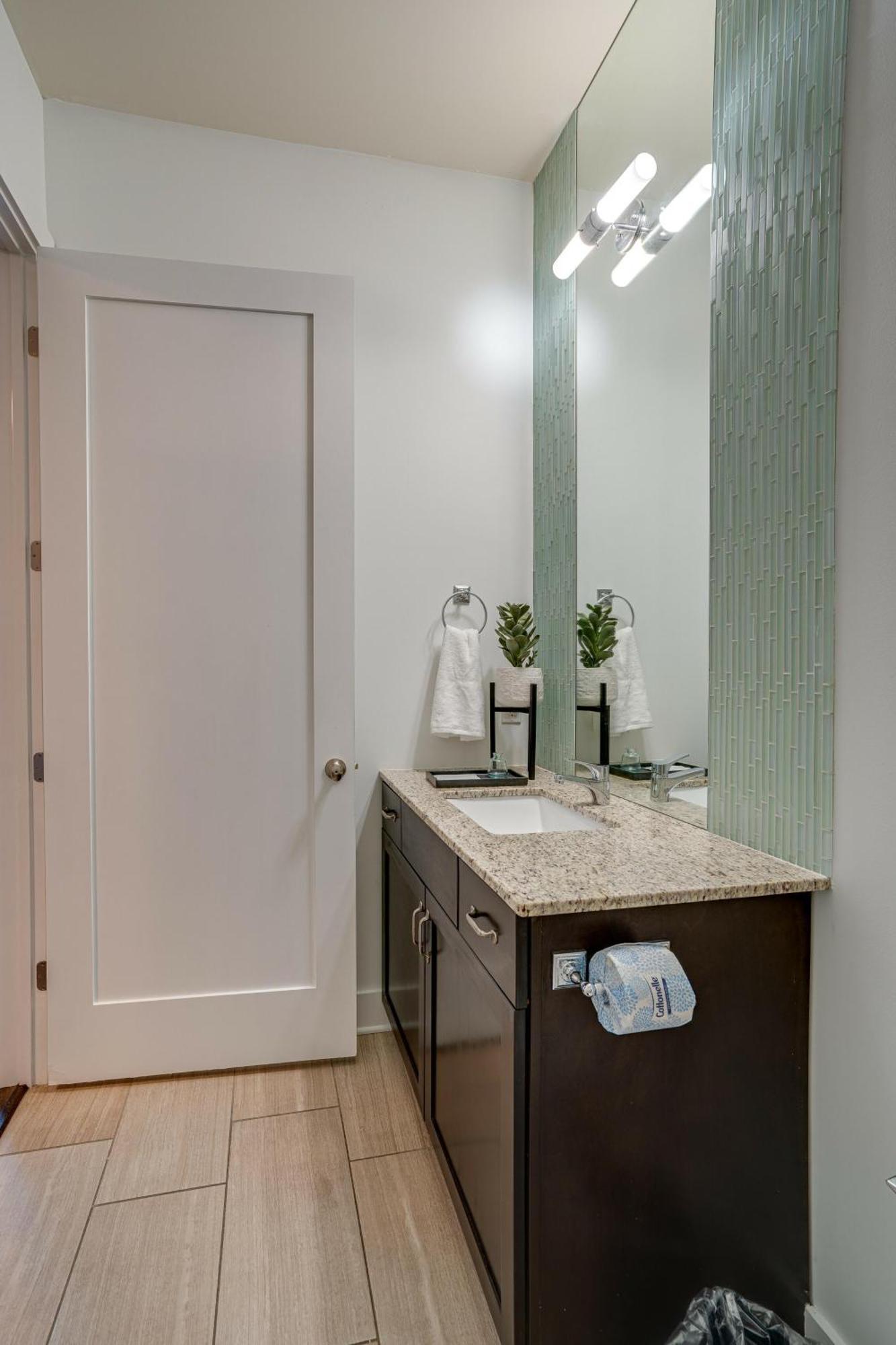 Lofts At 30th - Urban Sky - Mins To Broadway *