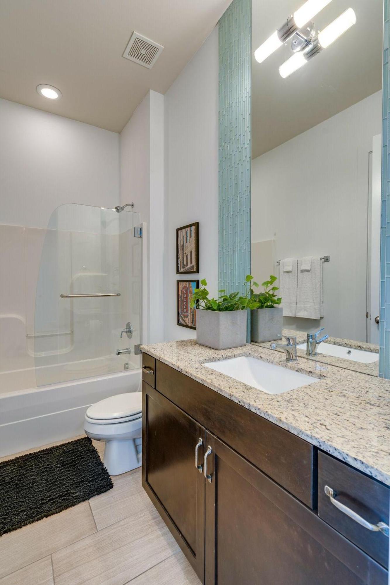 Lofts At 30th - Urban Legend - 6 Mins To Broadway Holiday home *