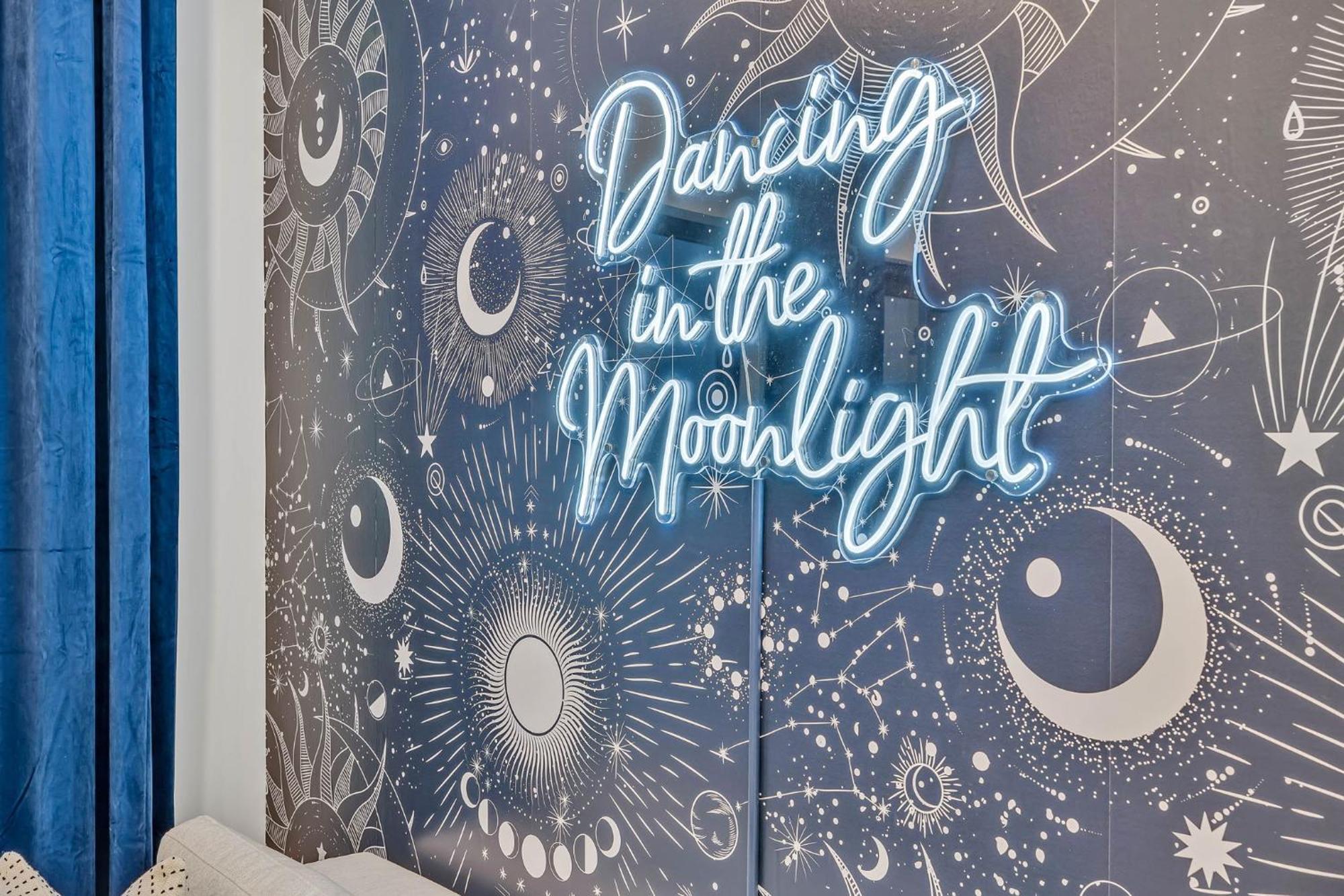 Holiday home Dancing In The Moonlight In Downtown By Injoy
