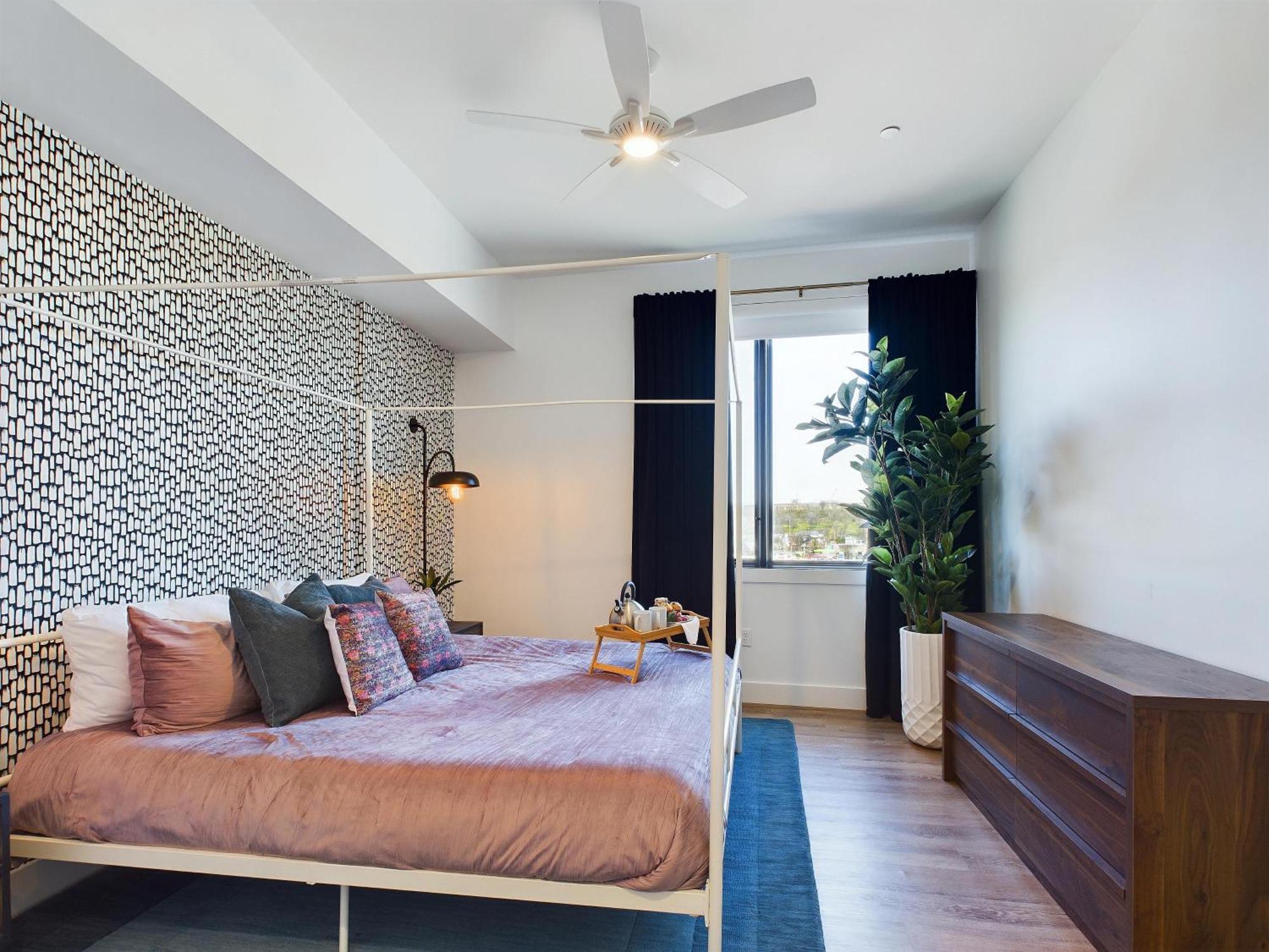Foxy Skies - Private Rooftop - 5 Mins To Broadway Holiday home