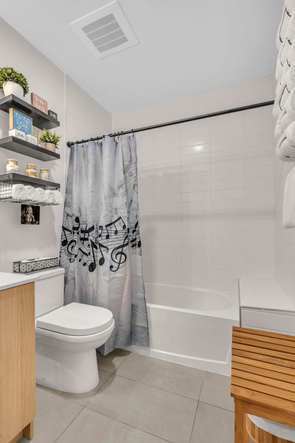 Riffs - 2 Unit Odyssey Combo - Heart Of Midtown Holiday home