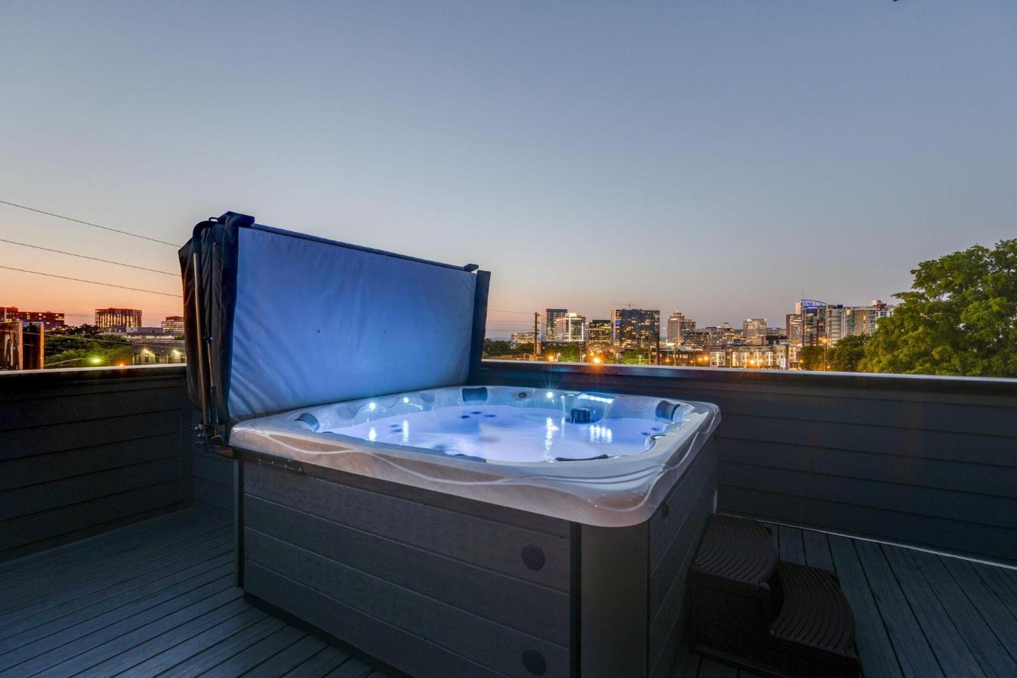 Holiday home Downtown Dolly - Heart Of Gulch - Rooftop Hot Tub Nashville
