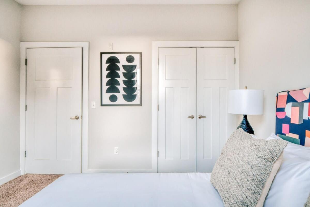 Cozysuites Musicrow Classy 1br W Free Parking 24 Apartment