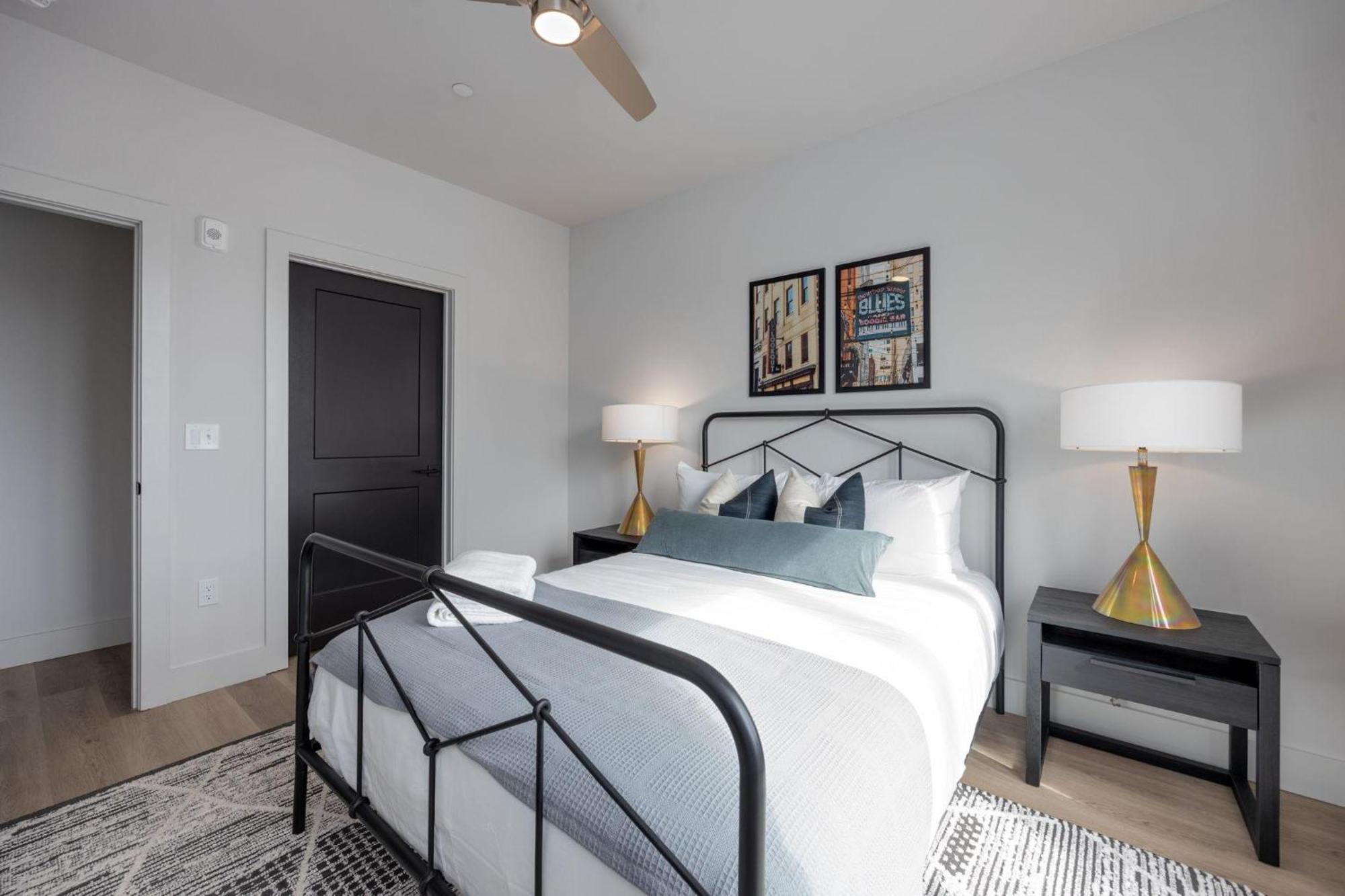 Harmony Hideout - Odyssey - Heart Of Midtown * Nashville