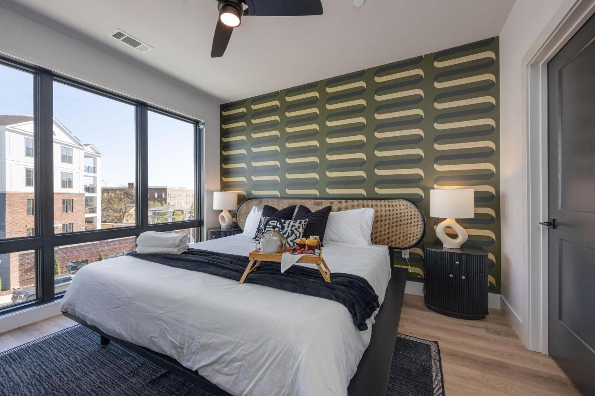Modern Muse-odyssey-full Gym-heart Of Midtown Holiday home *