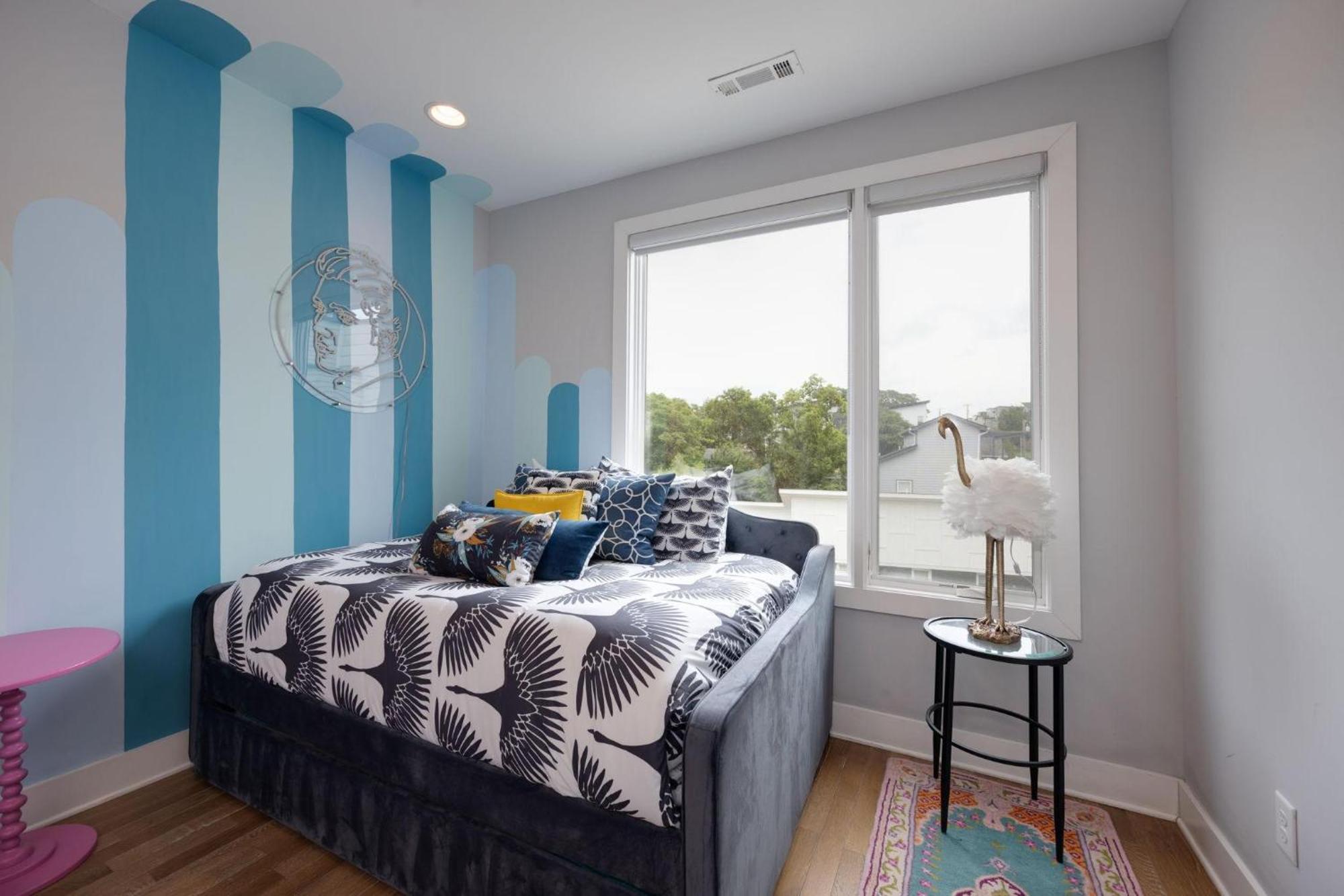 Holiday home Vivid Vocals - 4 Mins To Broadway - Rooftop Patio *