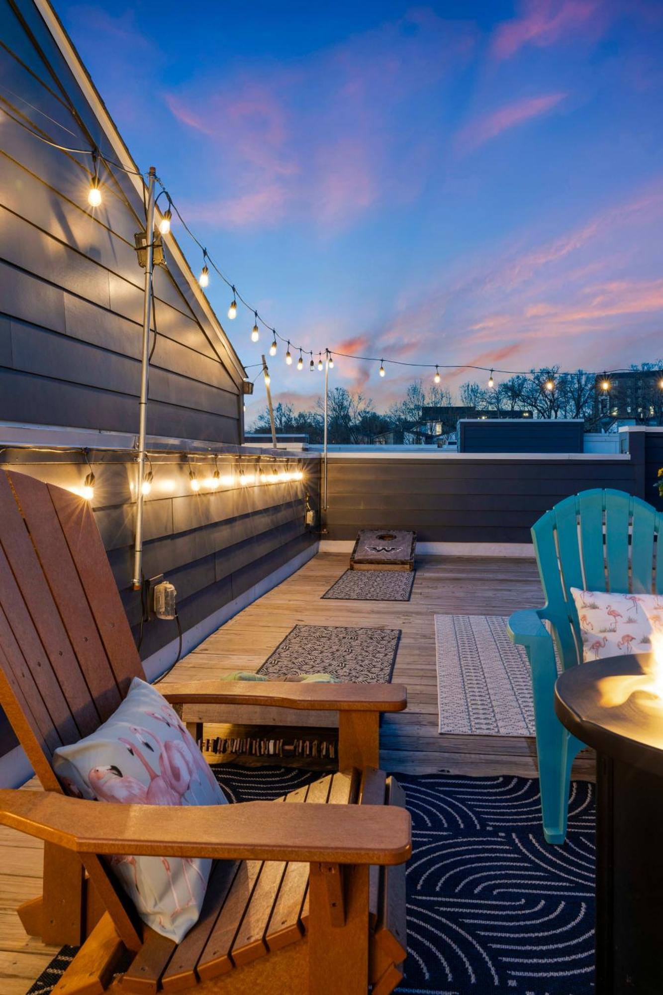 Dolly Partyon - Downtown Views - Rooftop - Groups Holiday home *