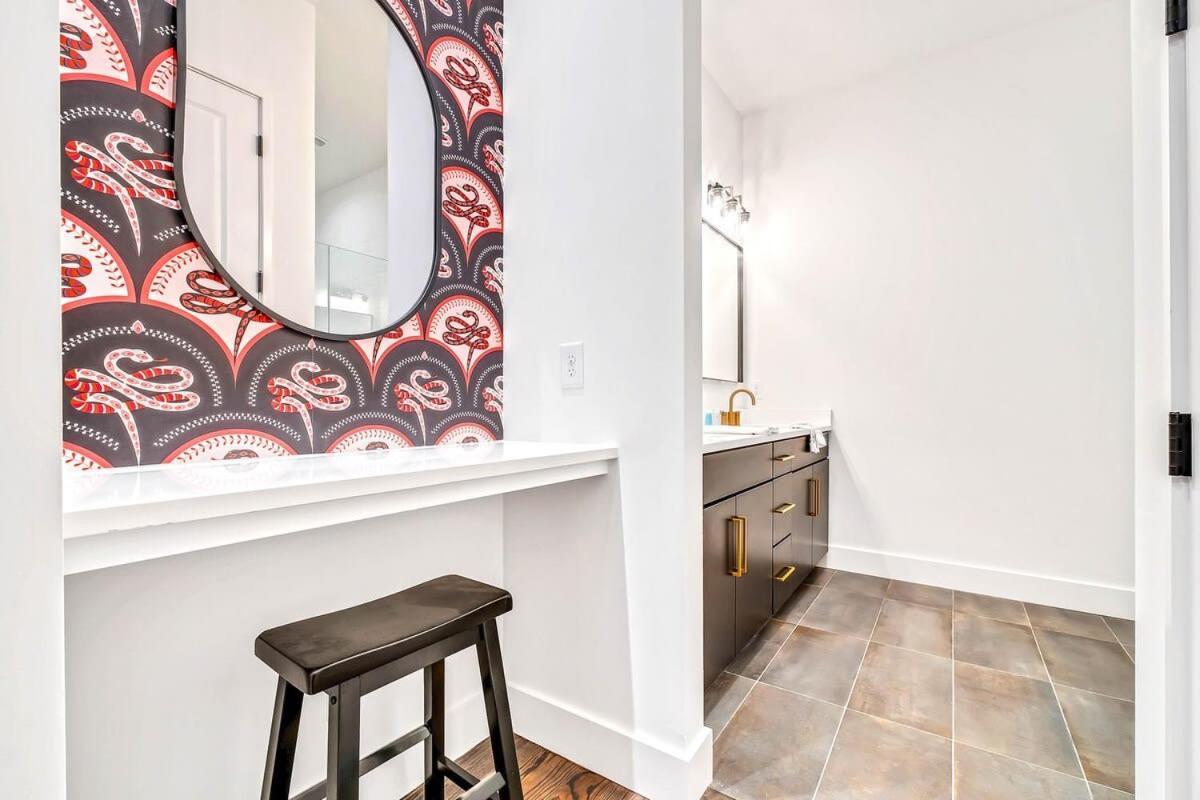 New Nash Eras - Rooftop Decks With Hot Tub - 15 Beds Holiday home Nashville
