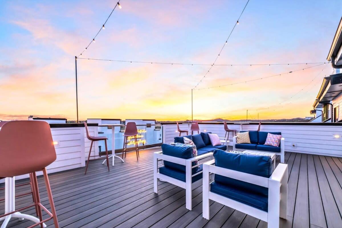 New Nash Eras - Rooftop Decks With Hot Tub - 15 Beds Holiday home *