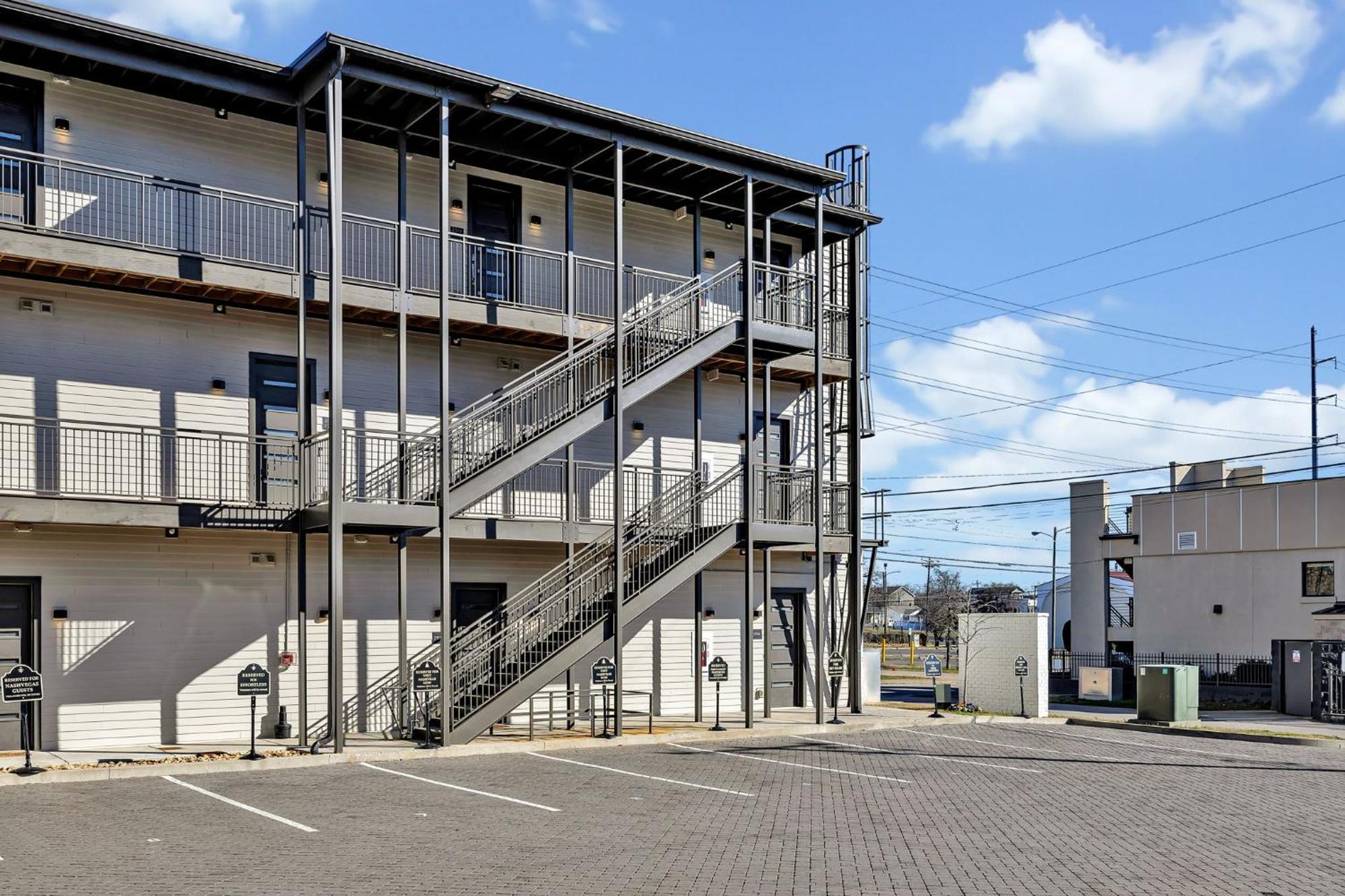 The Outlaw In Downtown By Nautical Holiday home Nashville