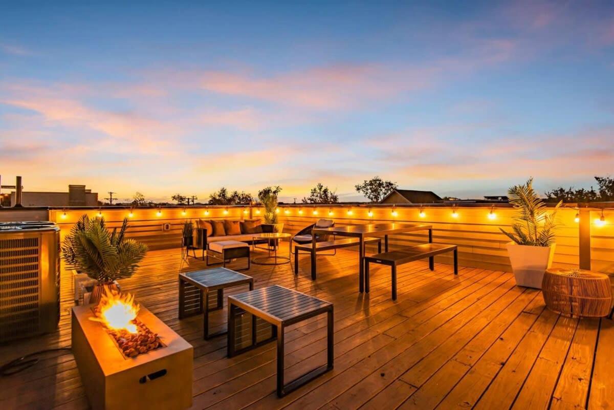 Holiday home Luxury Townhouse + Rooftop Deck + 1 1 Mi Downtown Nashville