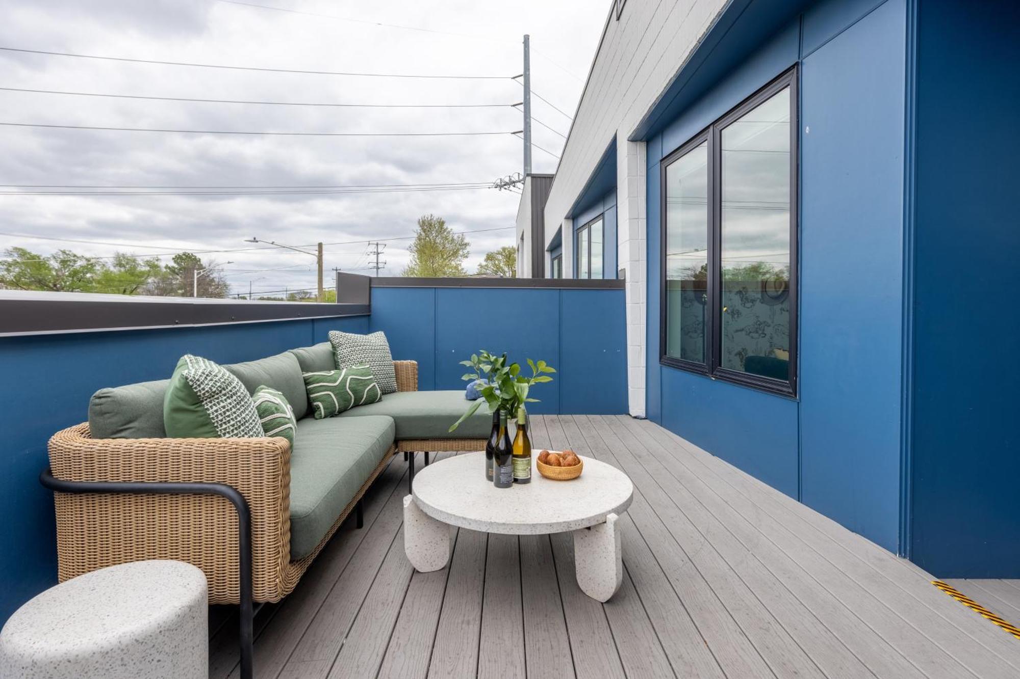 Outrider 1020 By Avantstay 5 Minutes To Broadway Downtown Apartment *