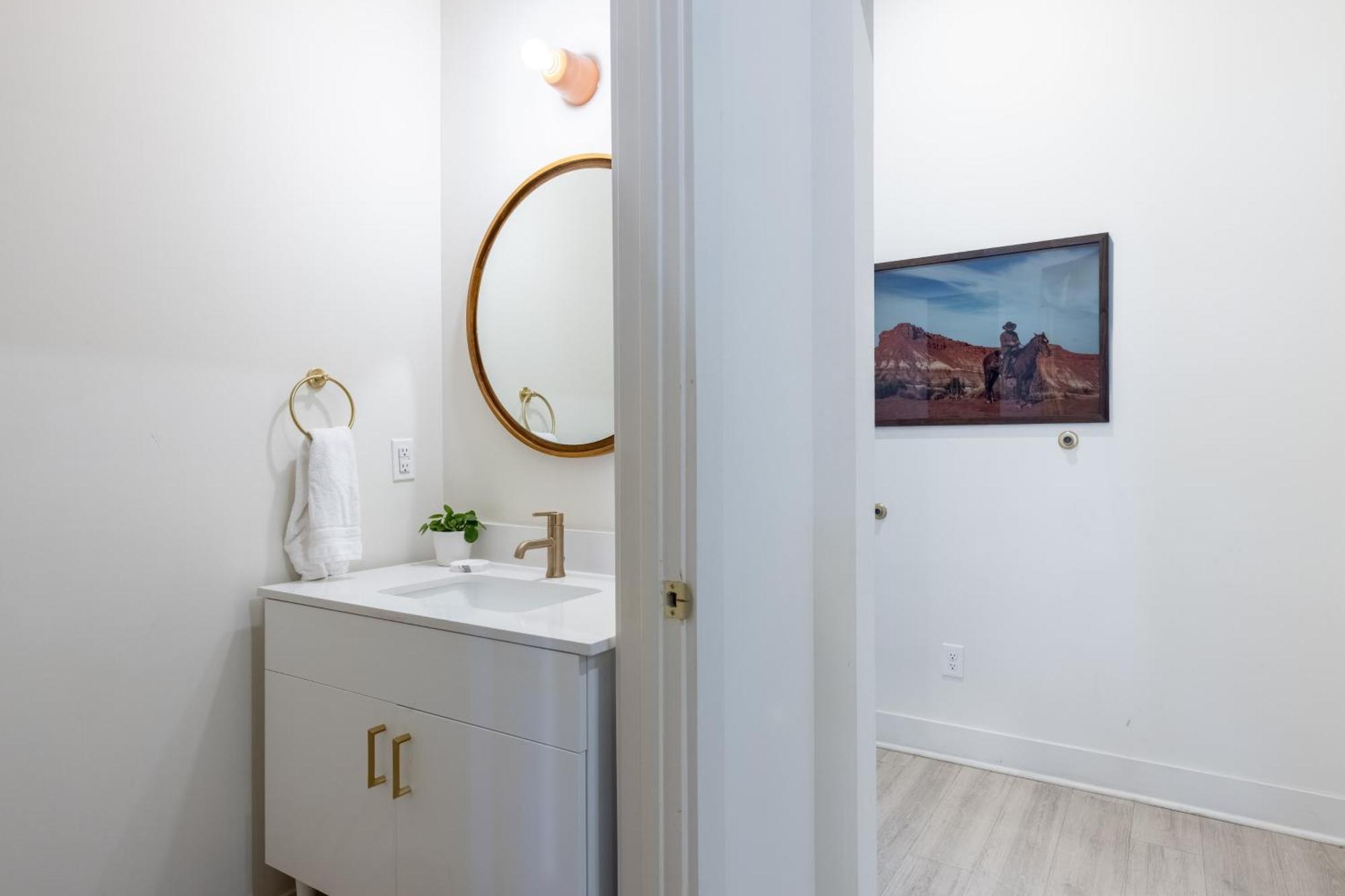 Hotel Outrider 101 By Avantstay Near Downtown Broadway Private Balcony