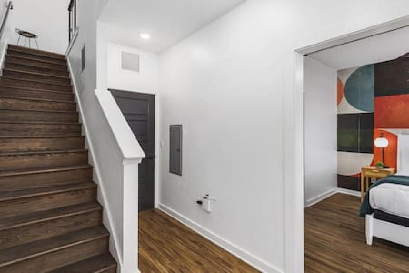 Rooftop Deck Patio And Garage Walk To Restaurants Coffee Brewery Holiday home *