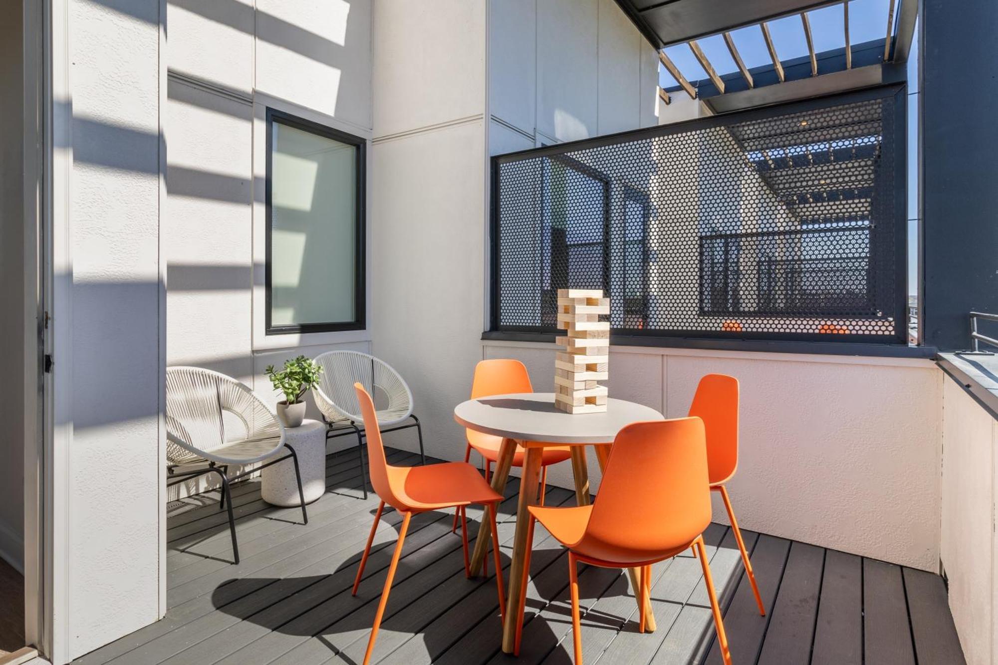 Holiday home The Conway 5 Bedroom Buyout W Deck In Music City Nashville