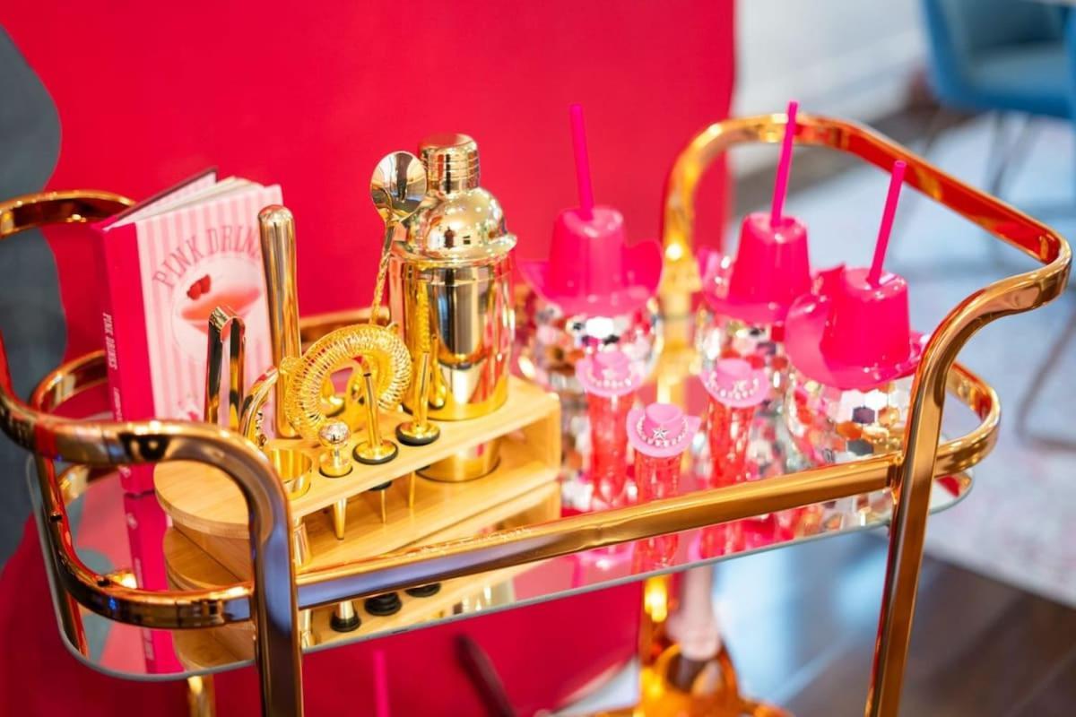 Butterfly Bnb~modern Luxury~giant Rooftop~9min Dt Holiday home