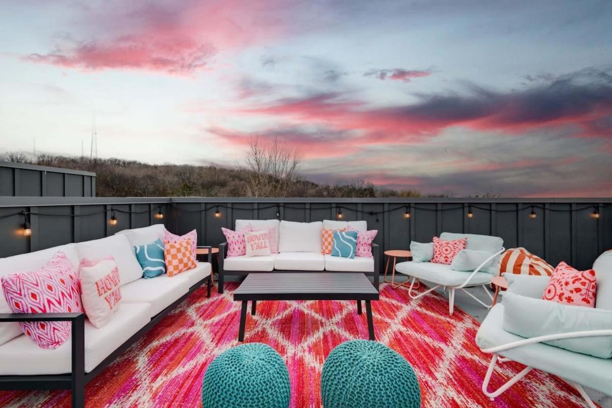 Butterfly Bnb~modern Luxury~giant Rooftop~9min Dt Holiday home