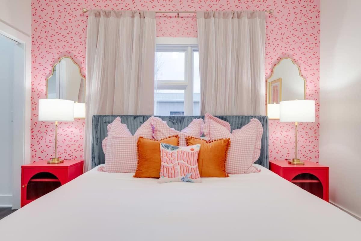 Butterfly Bnb~modern Luxury~giant Rooftop~9min Dt Holiday home *