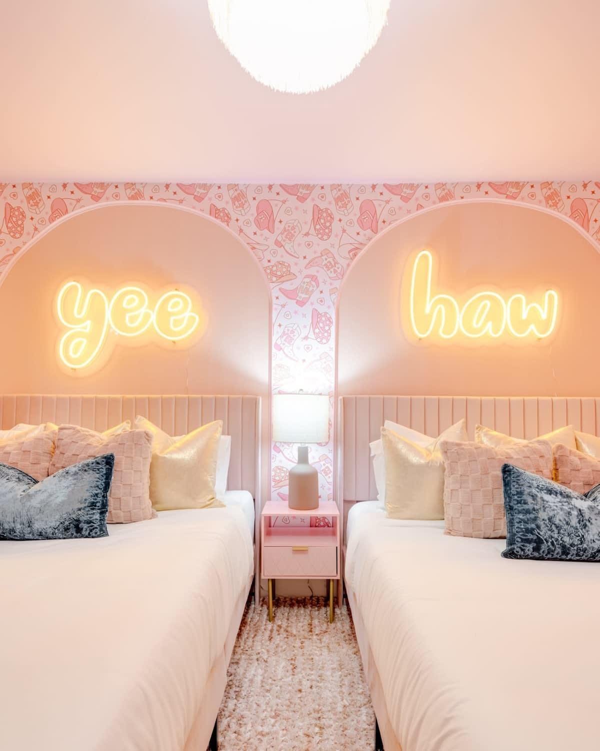 Butterfly Bnb~modern Luxury~giant Rooftop~9min Dt *