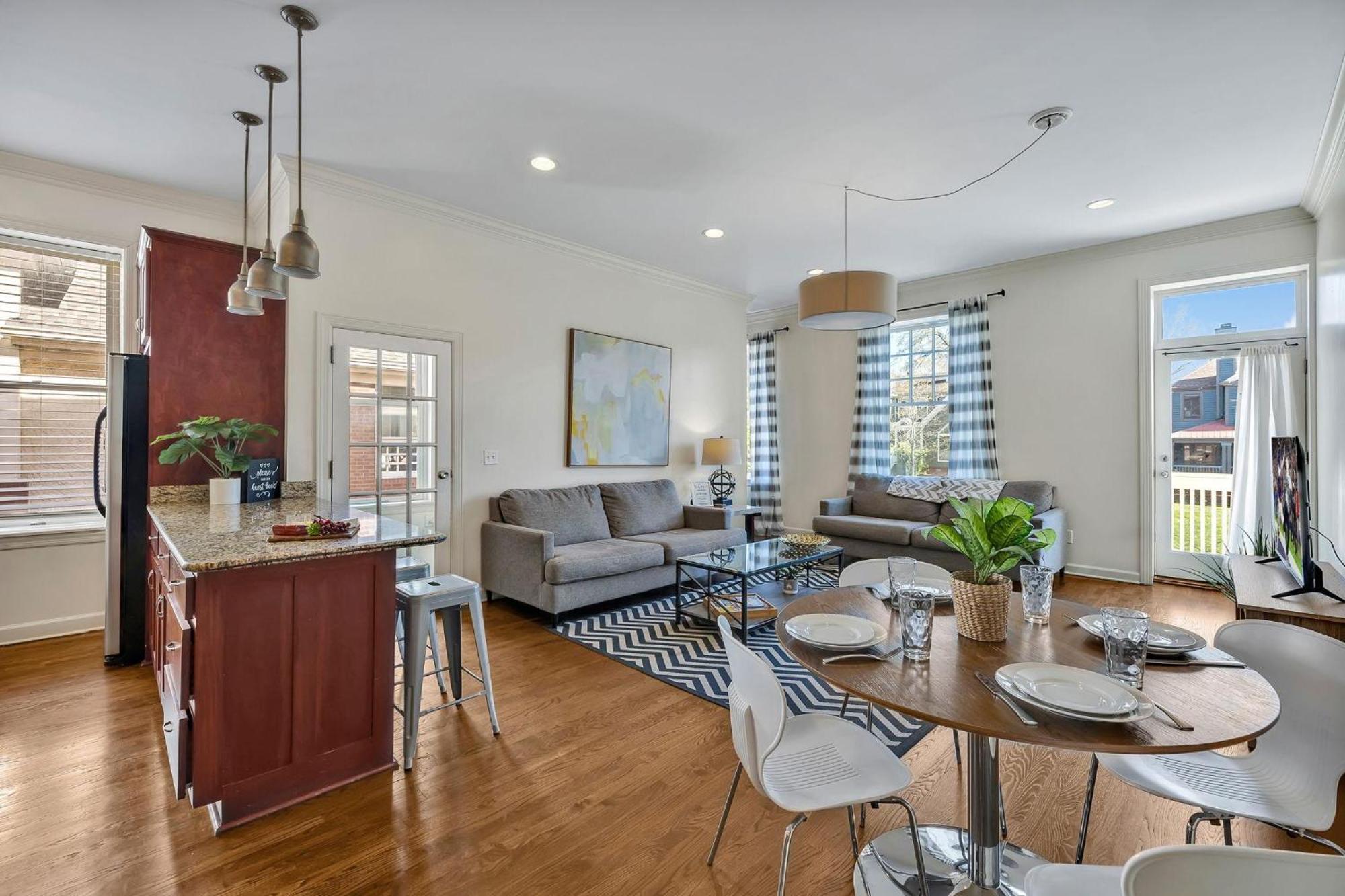 Holiday home Overlook Plains-priv Rooftop Deck-mins To Broadway Nashville