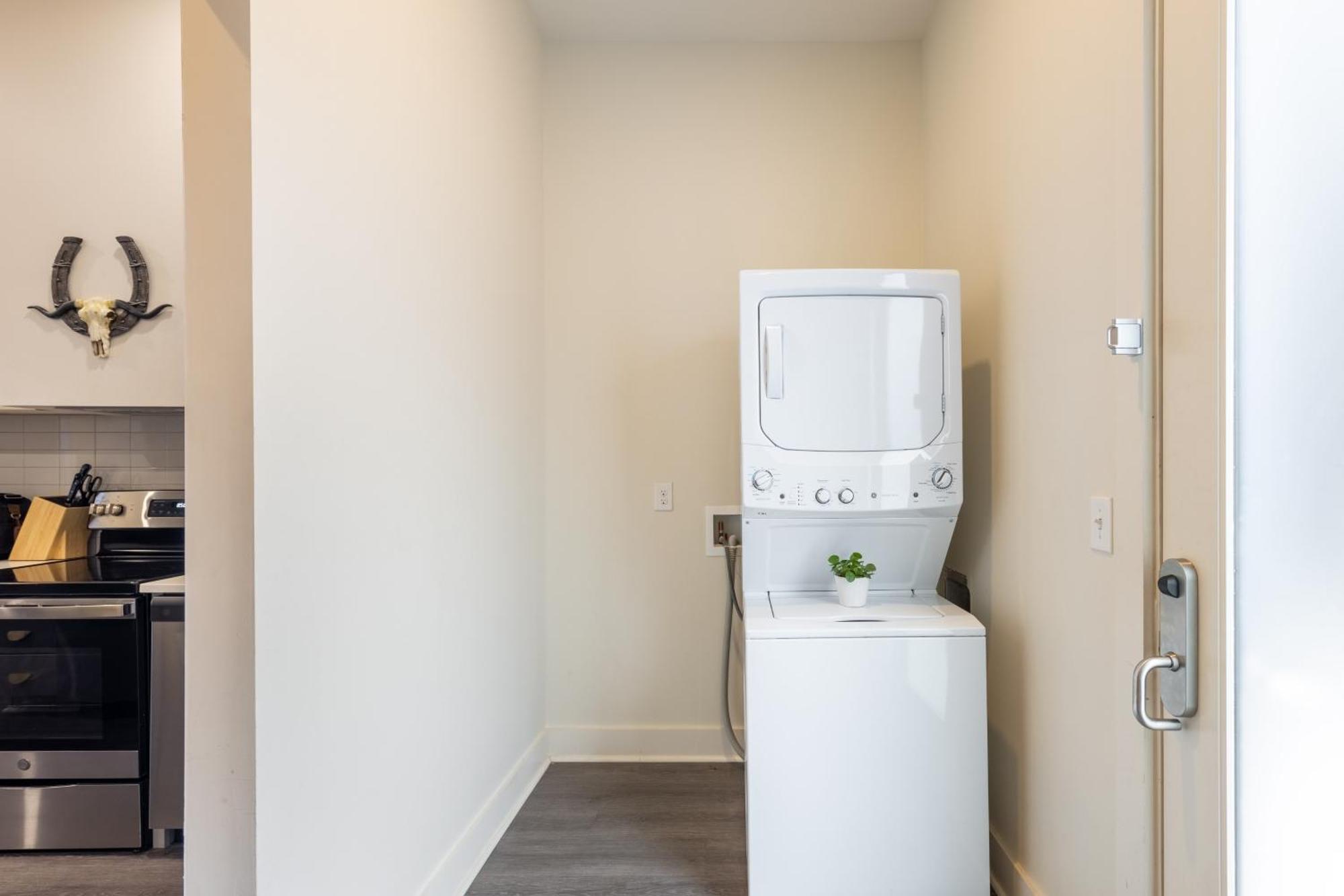 Outrider 1024 By Avantstay Private Balcony Minutes To Broadway Downtown * Nashville