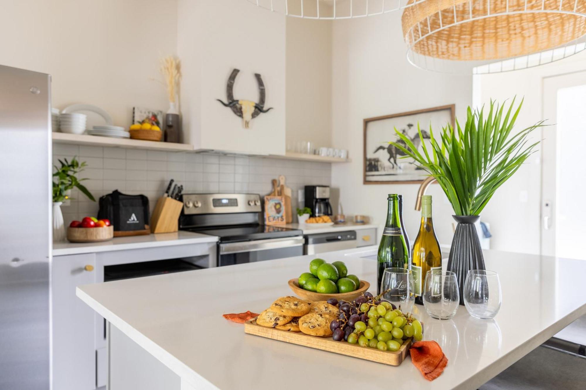 Outrider 1024 By Avantstay Private Balcony Minutes To Broadway Downtown *