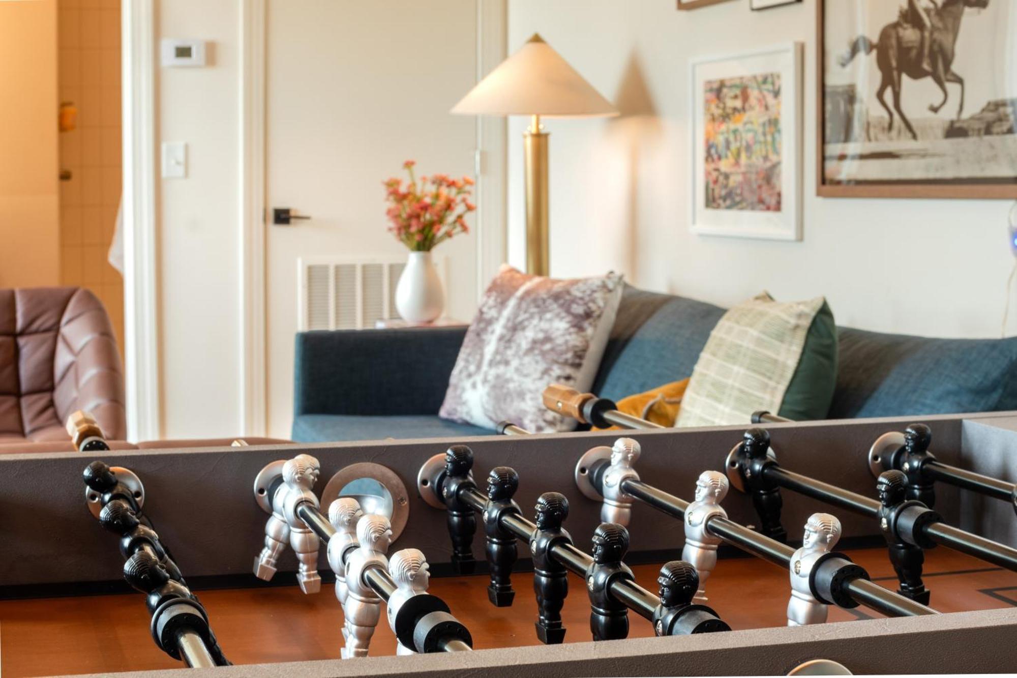 Conway B202 By Avantstay Stylish 2bdr In Downtown 5 Mins To Broadway Apartment *