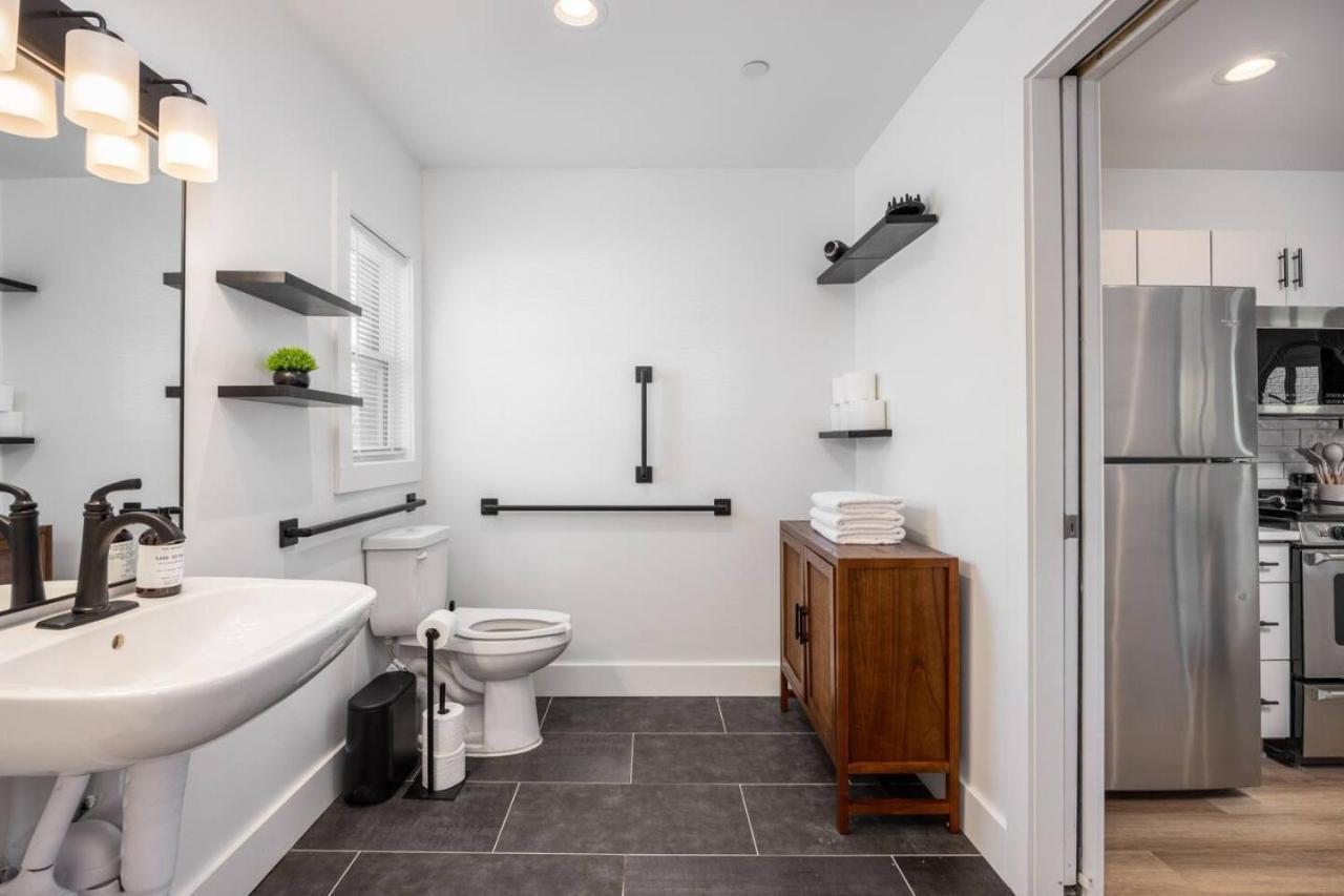 Stylish In Hillsboro Village By Vanderbilt And Belmont Nashville