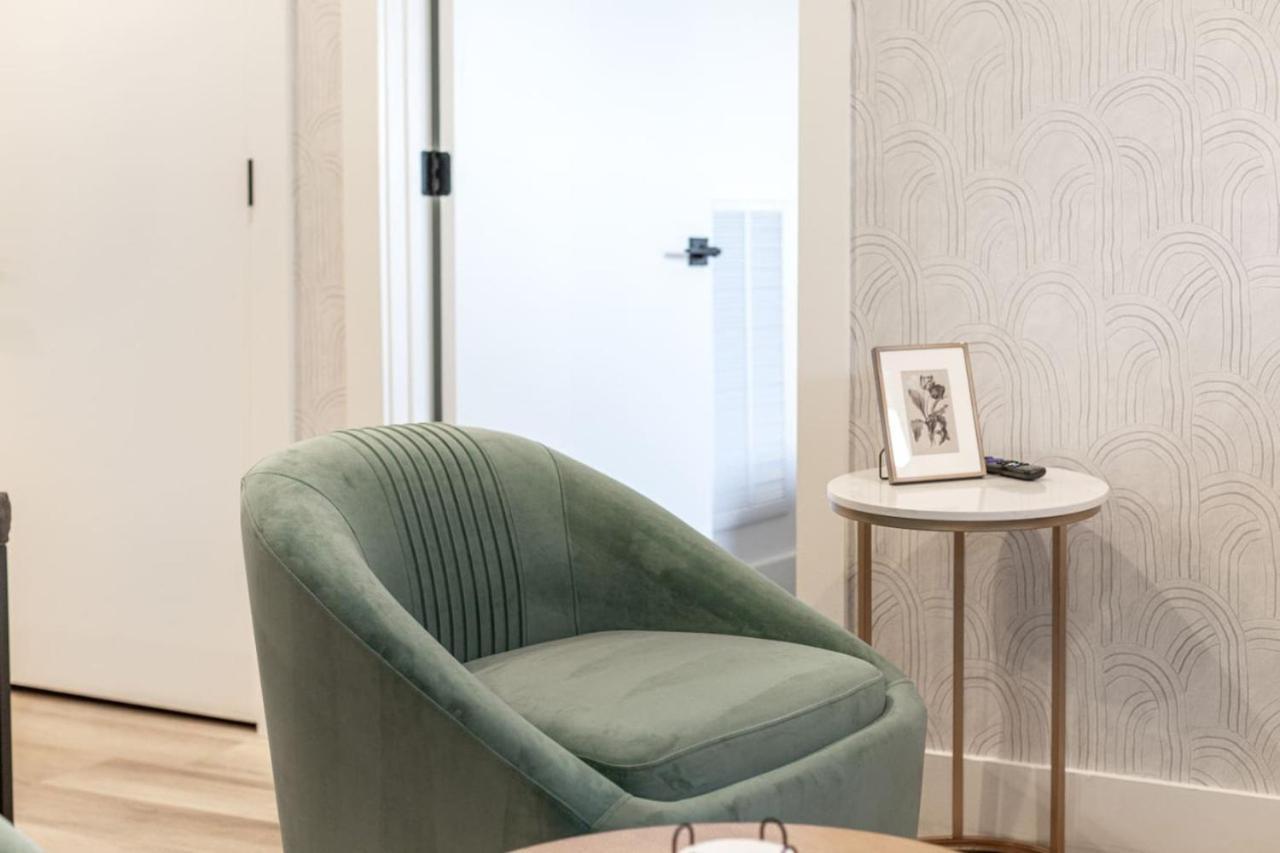 Stunning 2 Bedroom, 3 Beds In Hillsboro Village - Walk To Restaurants Apartment