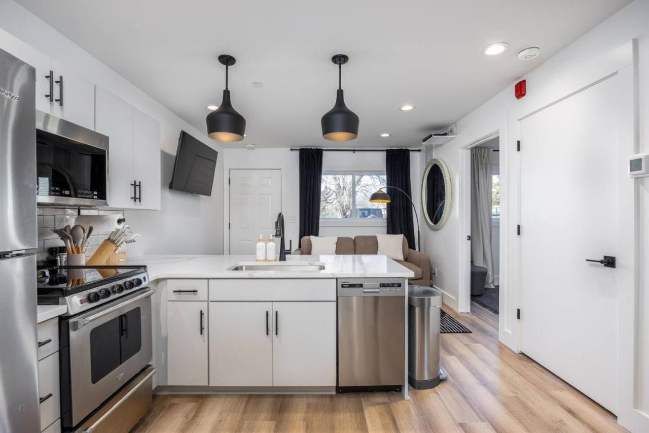 Stylish In Hillsboro Village By Vanderbilt And Belmont Apartment