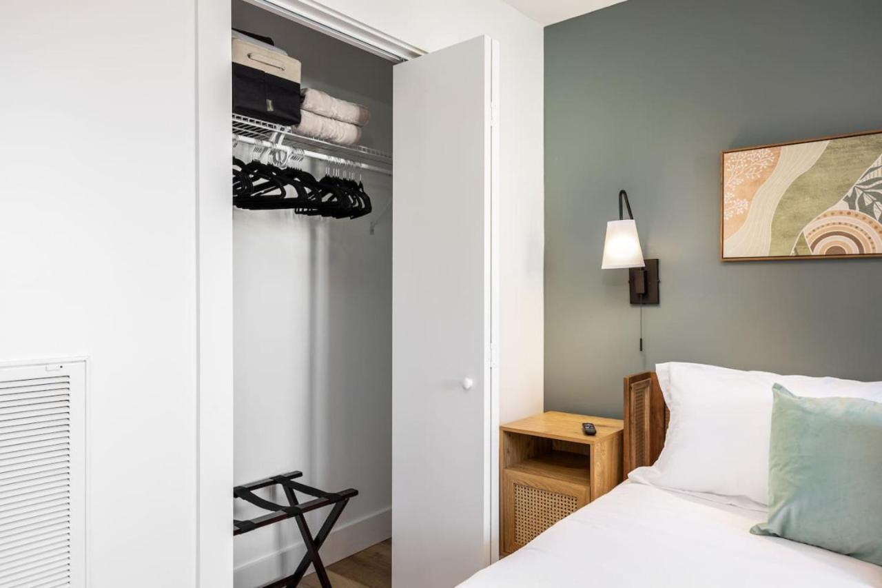 Apartment Stunning 2 Bedroom, 3 Beds In Hillsboro Village - Walk To Restaurants