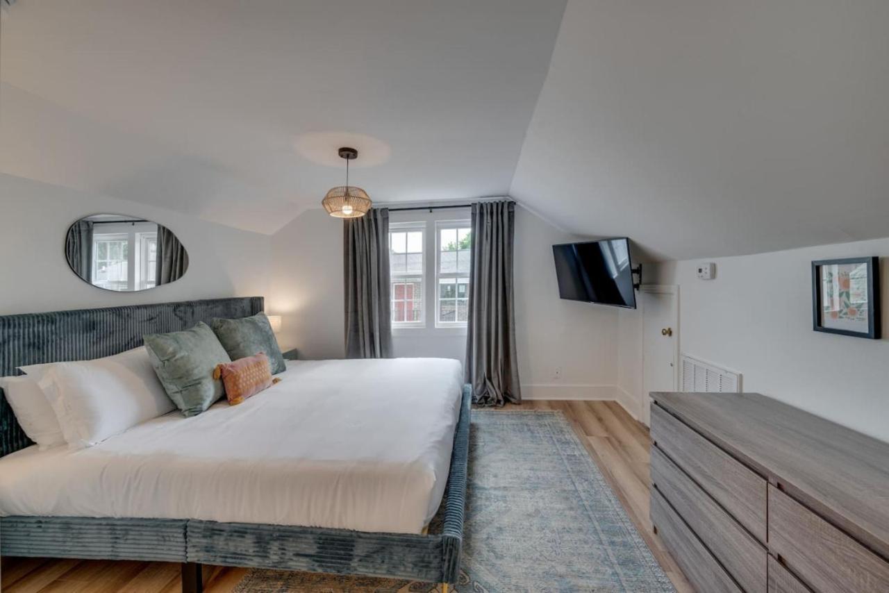 Holiday home Charming With 4 Bedroom 6 Beds In Hillsboro Village Nashville