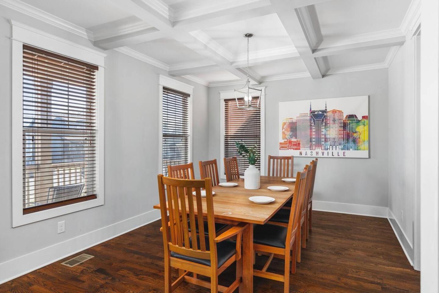 Walk To Broadway & Germantown Large House With Patio * Nashville