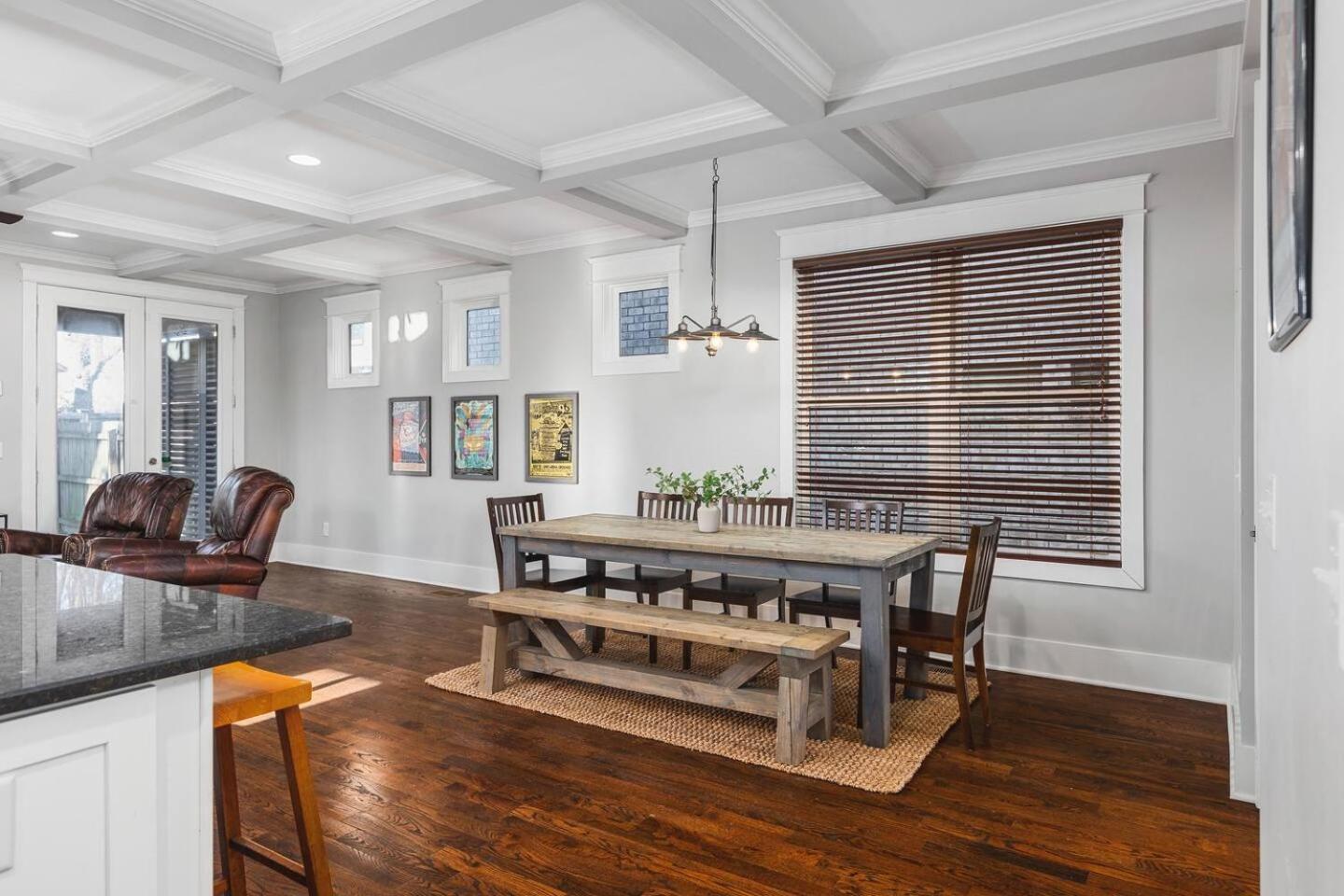 Holiday home Walk To Broadway & Germantown Large House With Patio Nashville