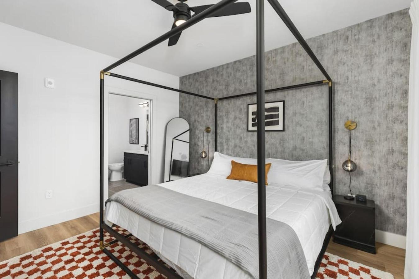 Premium With Huge Patio Near Vanderbilt & Downtown