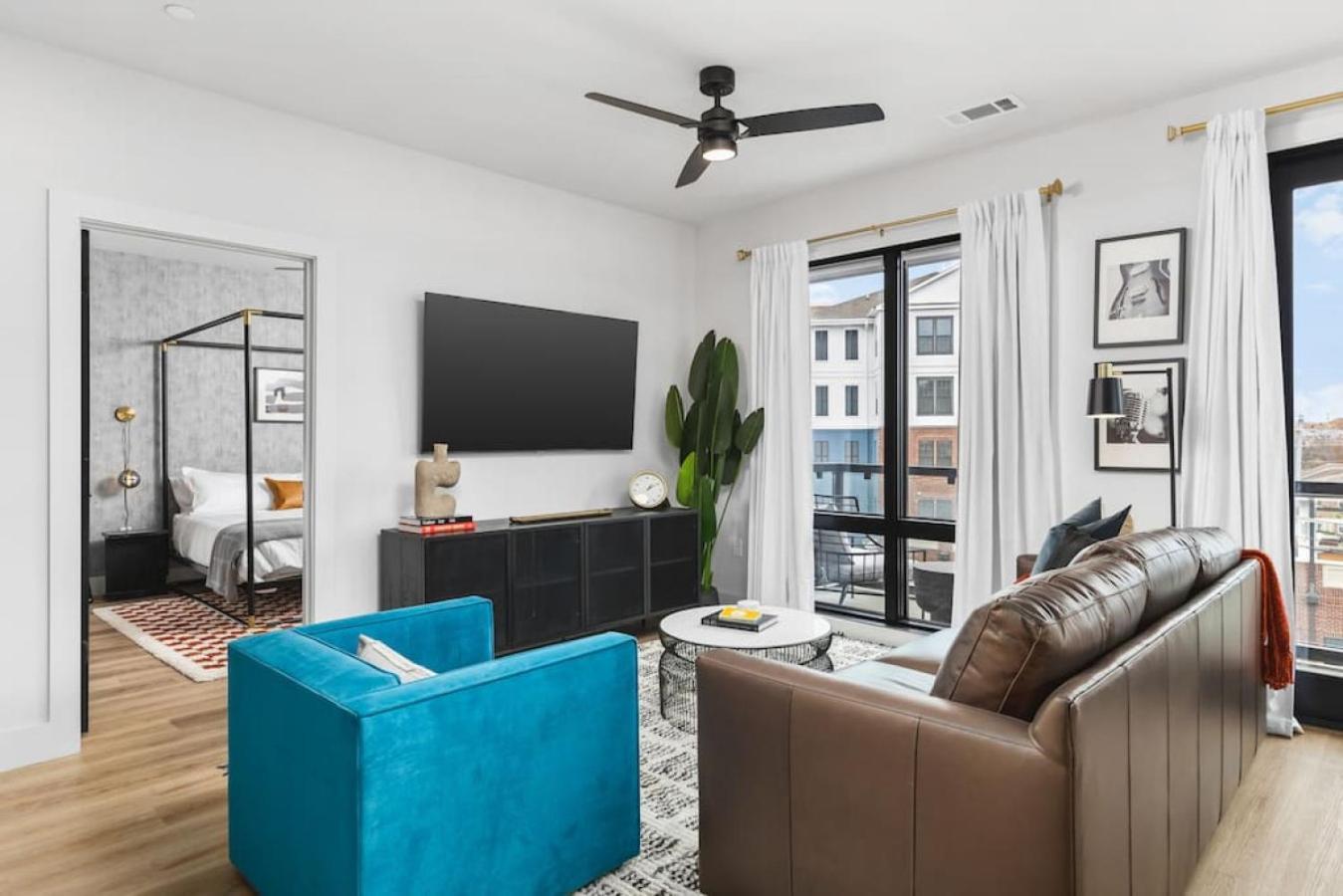 Premium With Huge Patio Near Vanderbilt & Downtown * Nashville