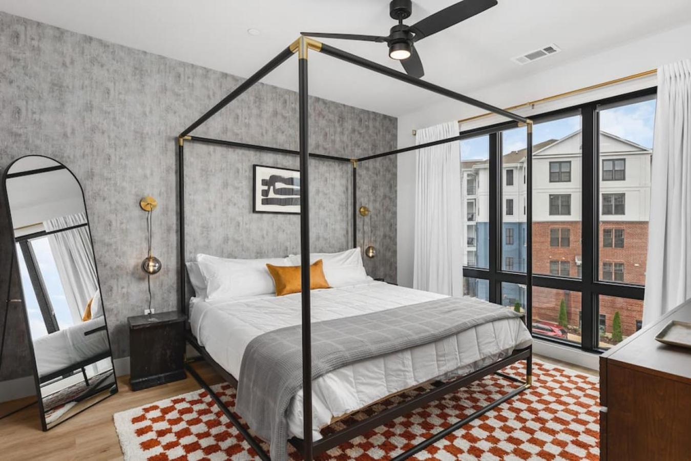 Premium With Huge Patio Near Vanderbilt & Downtown * Nashville