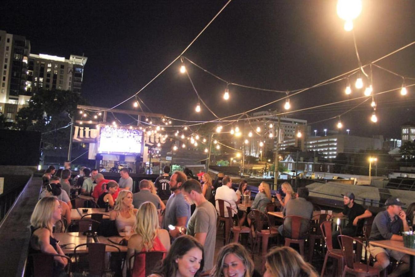 Apartment Premium With Huge Patio Near Vanderbilt & Downtown Nashville