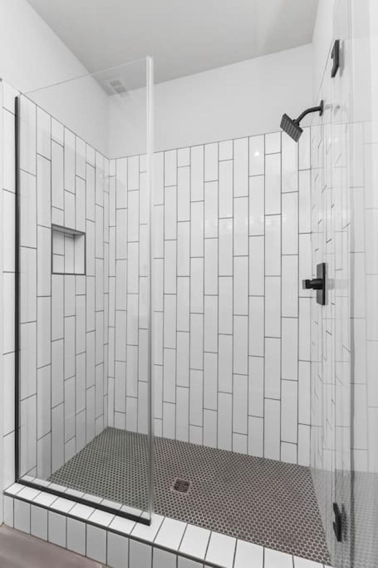 Premium With Huge Patio Near Vanderbilt & Downtown *