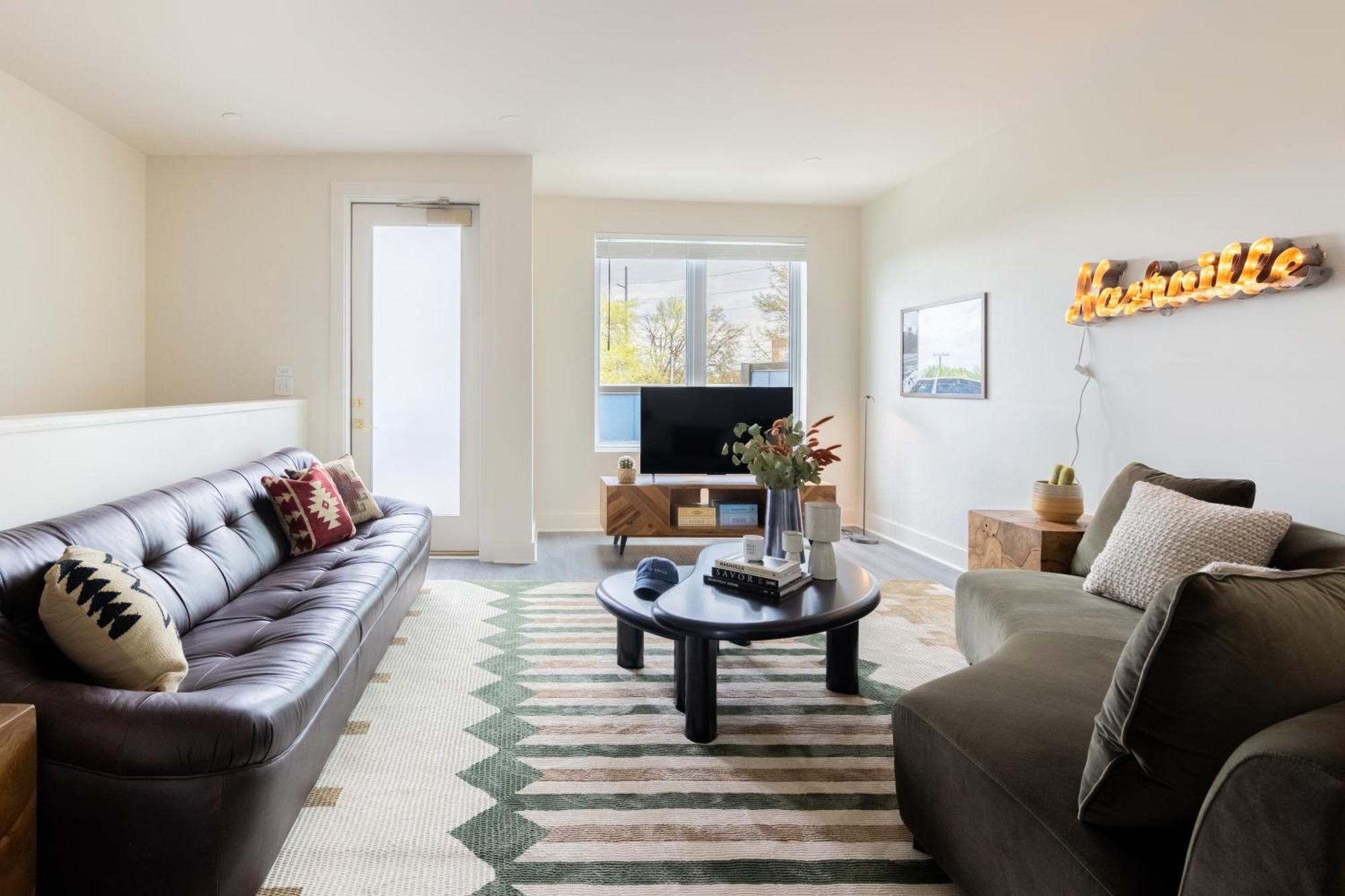 Apartment Outrider 1012 By Avantstay 5mins To Broadway Downtown W Balcony *