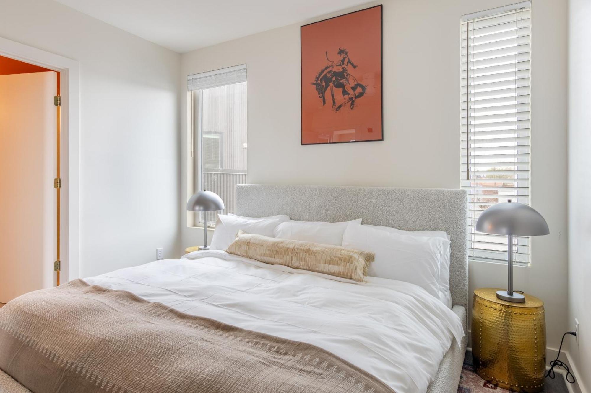 Outrider 1012 By Avantstay 5mins To Broadway Downtown W Balcony