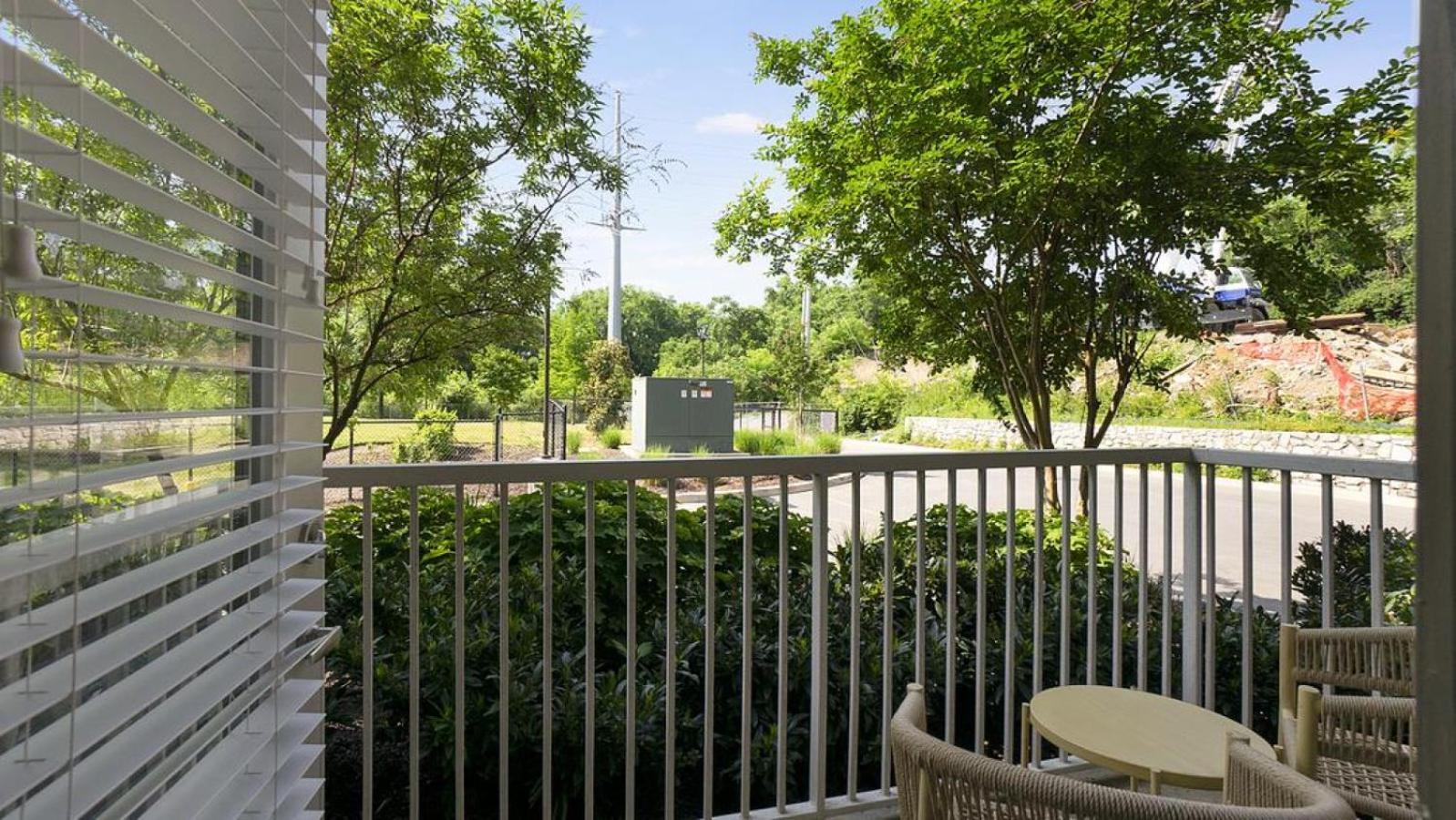 Landing Modern With Amazing Amenities Nashville