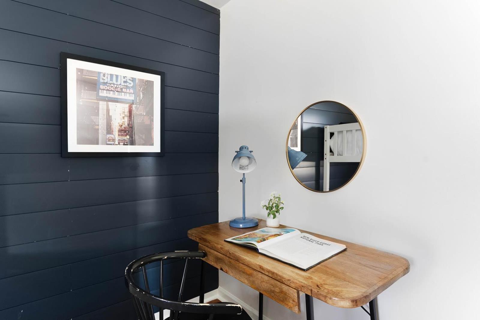 Blue - 2 Bedroom And Mins To Broadway Apartment