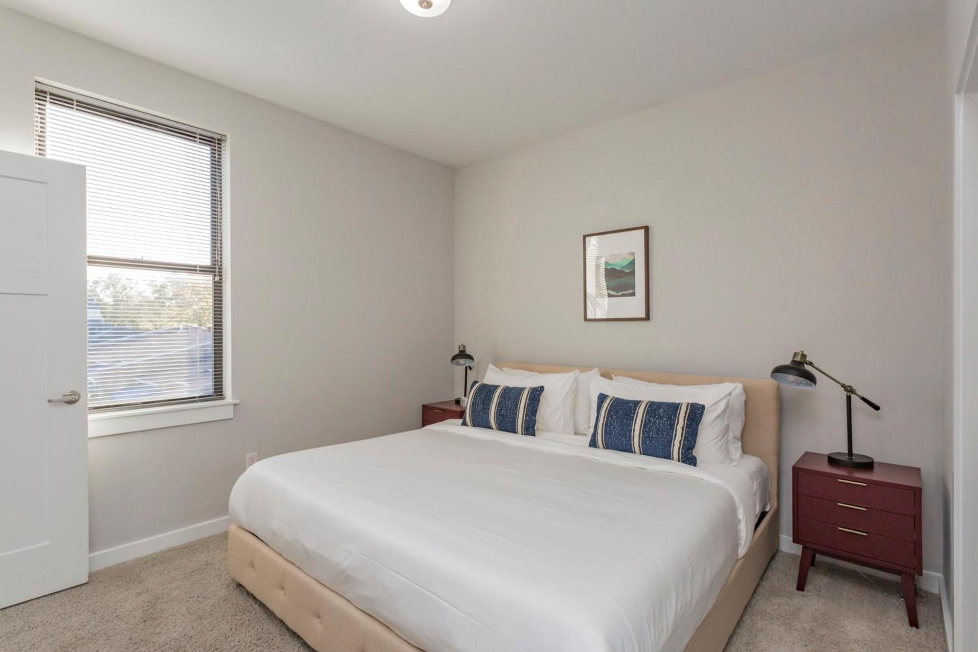 Apartment Cozysuites Music Row Stylish 2br-free Parking 14