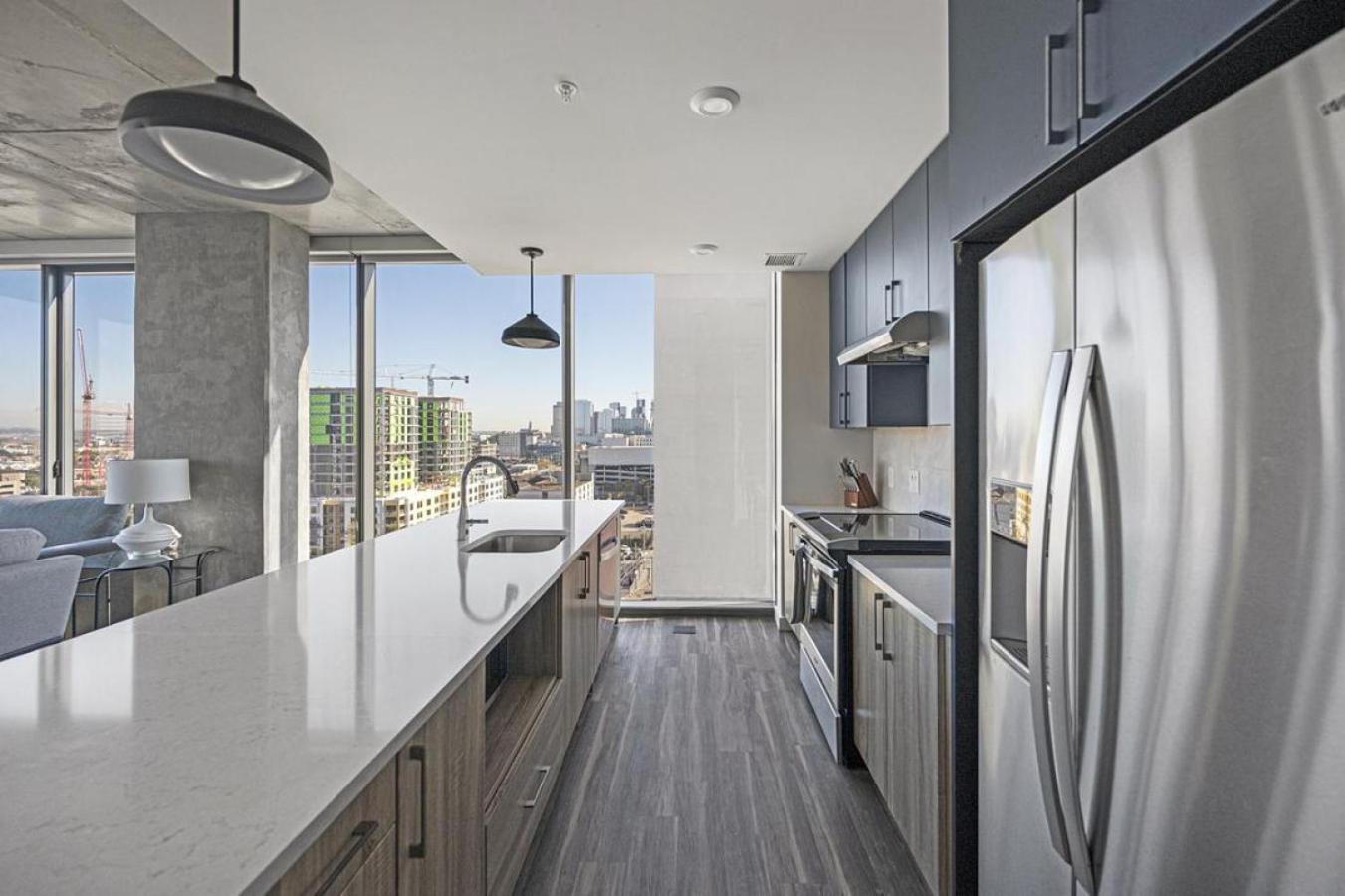 Landing Modern With Amazing Amenities * Nashville