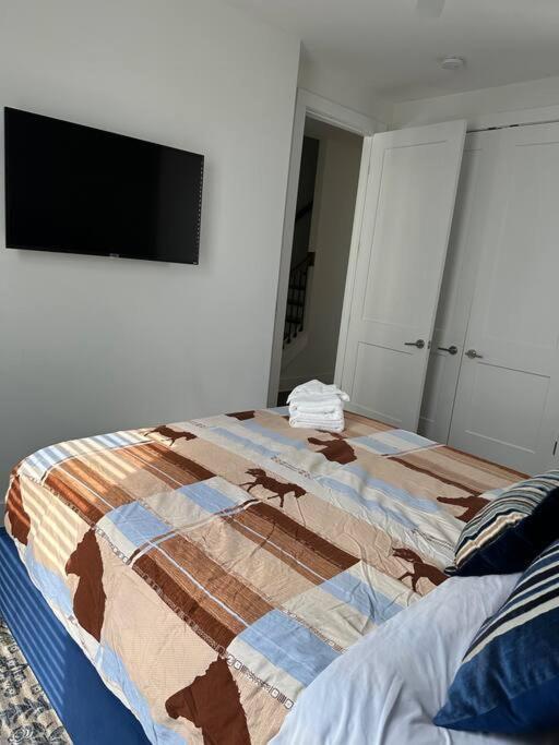 New And Luxurious By Downtown With Rooftop Deck! Holiday home