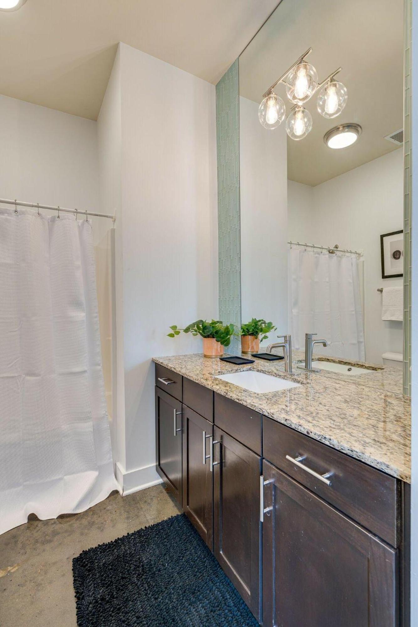 4 Designer Loft Units - Min To Broadway Hotel 4*